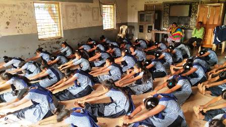 13 jan 2020 girls yoga