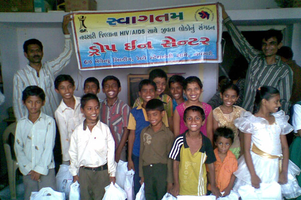 Children Food Kit & Cloths in Navsari